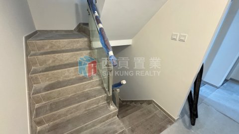 菠蘿輋