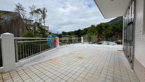 榕樹澳村