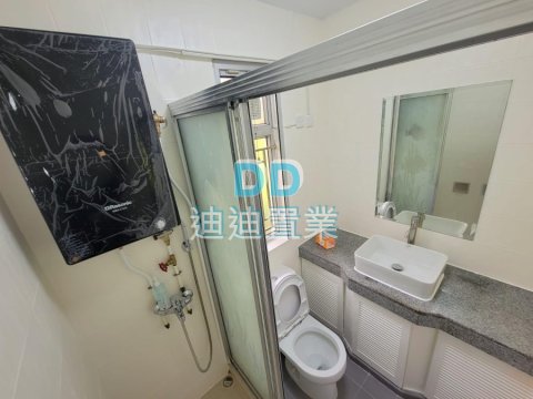 窩美村 位置方便 免塞車地段