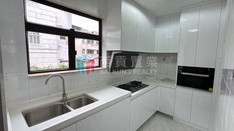 井欄樹村