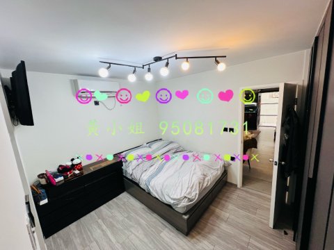 蘆慈田  95081731  兩車泊屋旁