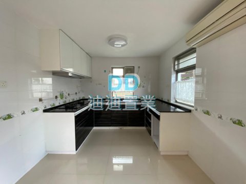 西沙路村屋+2600呎入契花園