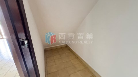 對面海新村