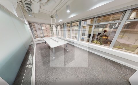 Universal Trade Ctr (環貿中心) 