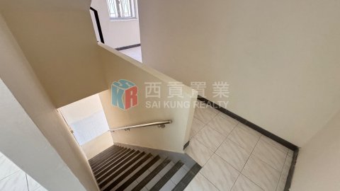 黃竹灣村