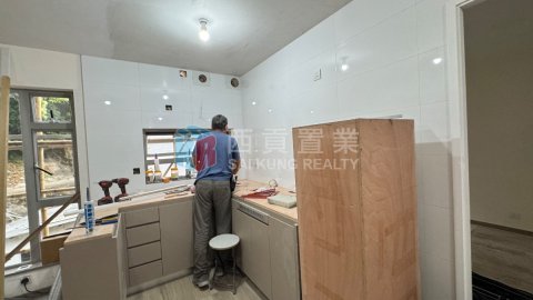 菠蘿輋