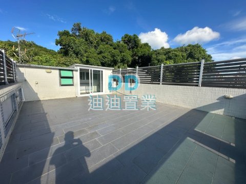 西貢村屋 優質地段 面向海景 車泊樓下