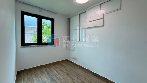 黃竹灣村