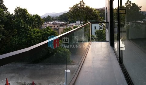 黃竹灣村