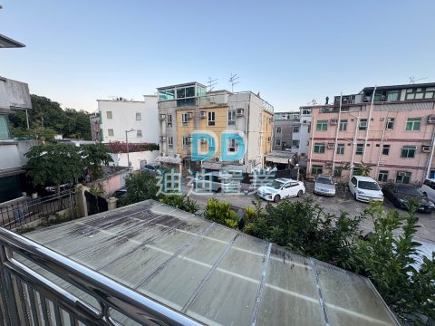 蠔涌村位置方便 車泊樓下