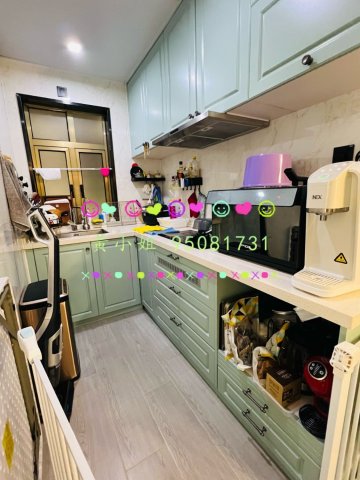 蘆慈田  95081731  兩車泊屋旁