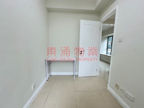 映灣園 第01期 第05座 翻新油油三房套