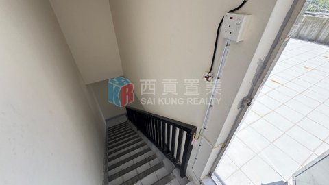 黃竹灣村