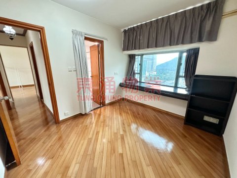 東堤灣畔 第03座 三房套連工人房獨立廁