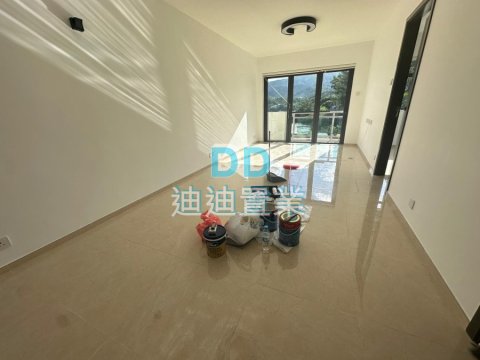 西貢村屋 優質地段 面向海景 車泊樓下