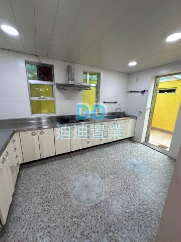 蠔涌新村 大花園