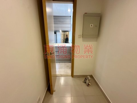 昇薈 第03座 三房套連工人房獨立廁