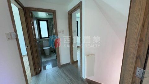 黃竹灣村