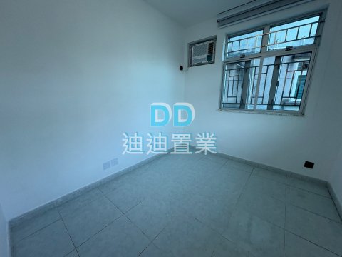 蠔涌村位置方便 車泊樓下