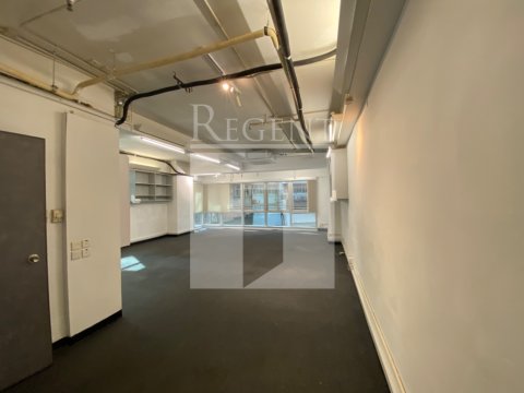 135 Bonham Strand Trade Ctr (文咸東街135商業中心) 