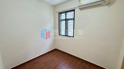 黃竹灣村