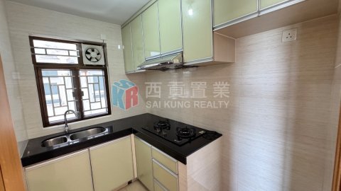 黃竹灣村