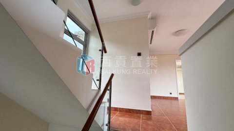 菠蘿輋