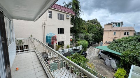 黃竹灣村