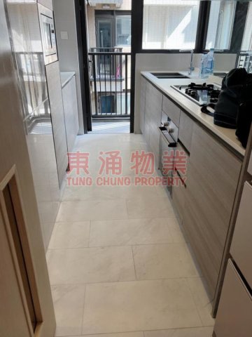 昇薈 第09座 三房套連工人房獨立廁