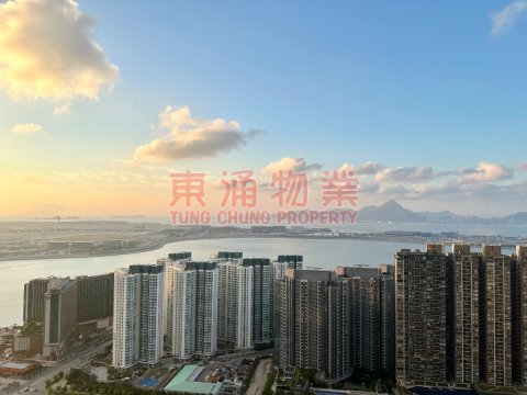 映灣園 第03期 第09座 極高層機場海景