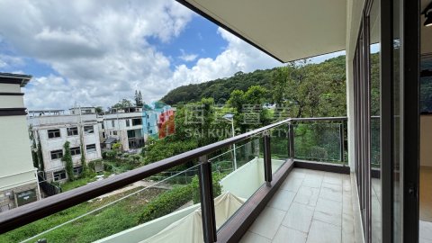 黃竹灣村