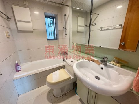 蓝天海岸 第01期 第06座 翻新地板三房套