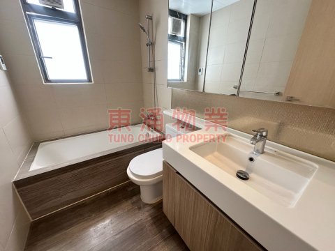 昇薈 第03座 三房套連工人房獨立廁