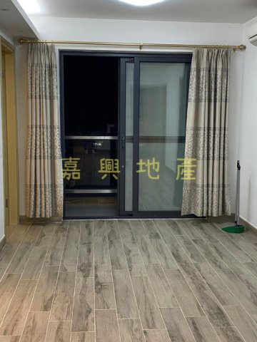插桅杆村