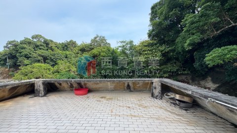 井欄樹村