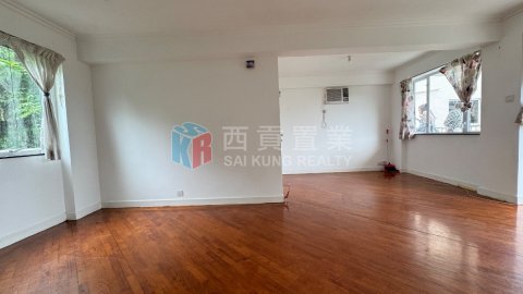 黃竹灣村