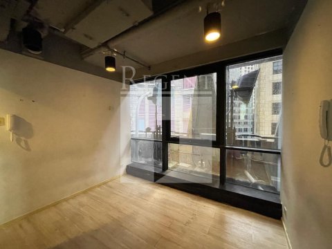 Century Square (世紀廣場) 