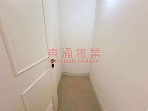 映灣園 第01期 第02座 三房套連雙貯