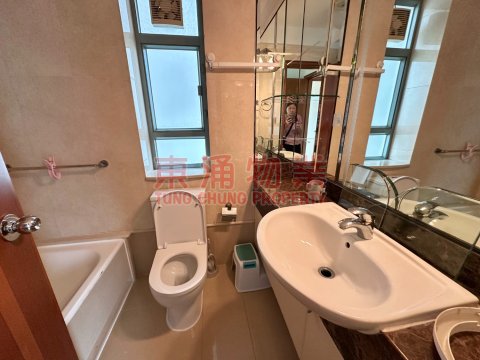 海堤灣畔 第01座 海景三房套連工人房獨立廁