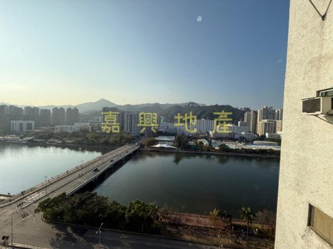 河畔花園 C座