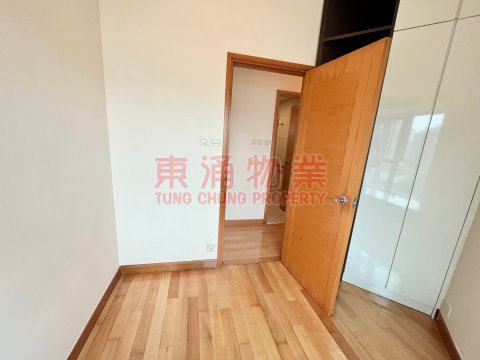 藍天海岸 第01期 第05座 三房套抵住