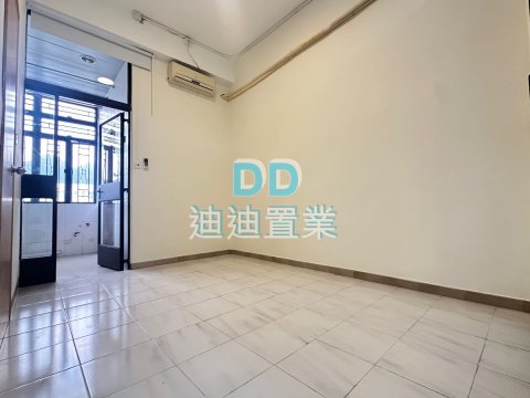 西貢市中心 萬宜街  生活配套齊全