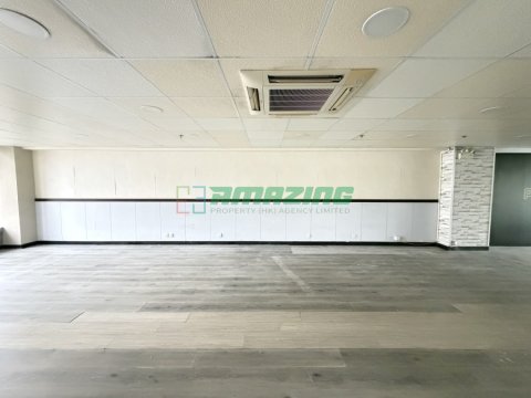 KNUTSFORD COM BLDG