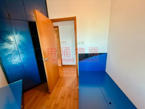 藍天海岸 第01期 第05座 三房套連傢俬