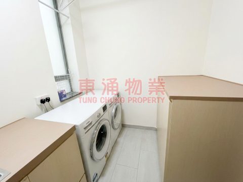 海堤灣畔 第02座 三房套連傢俬電器