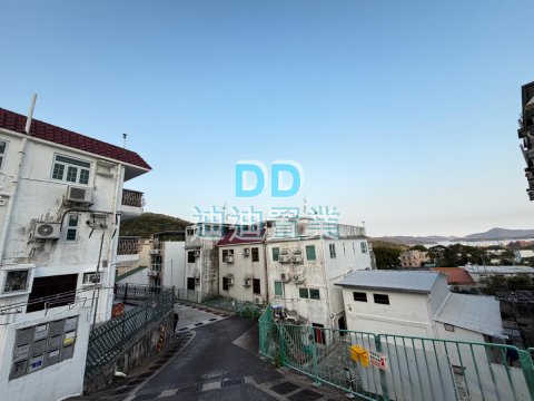 西貢半山區 南山村  環境優美