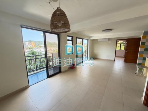 鄰近市中心 面向海景