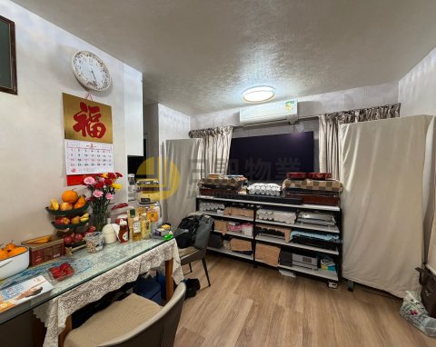 RIVIERA GDN BLK 04 HOI NGAN MAN