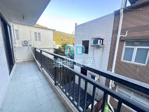 黃竹灣村 5分鐘到巴士站 出入方便