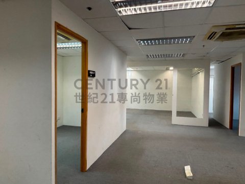 泓富廣場 泓富廣場